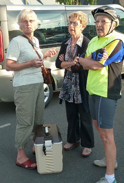 2011-07-03 06 01 Y a une course ou quoi.JPG